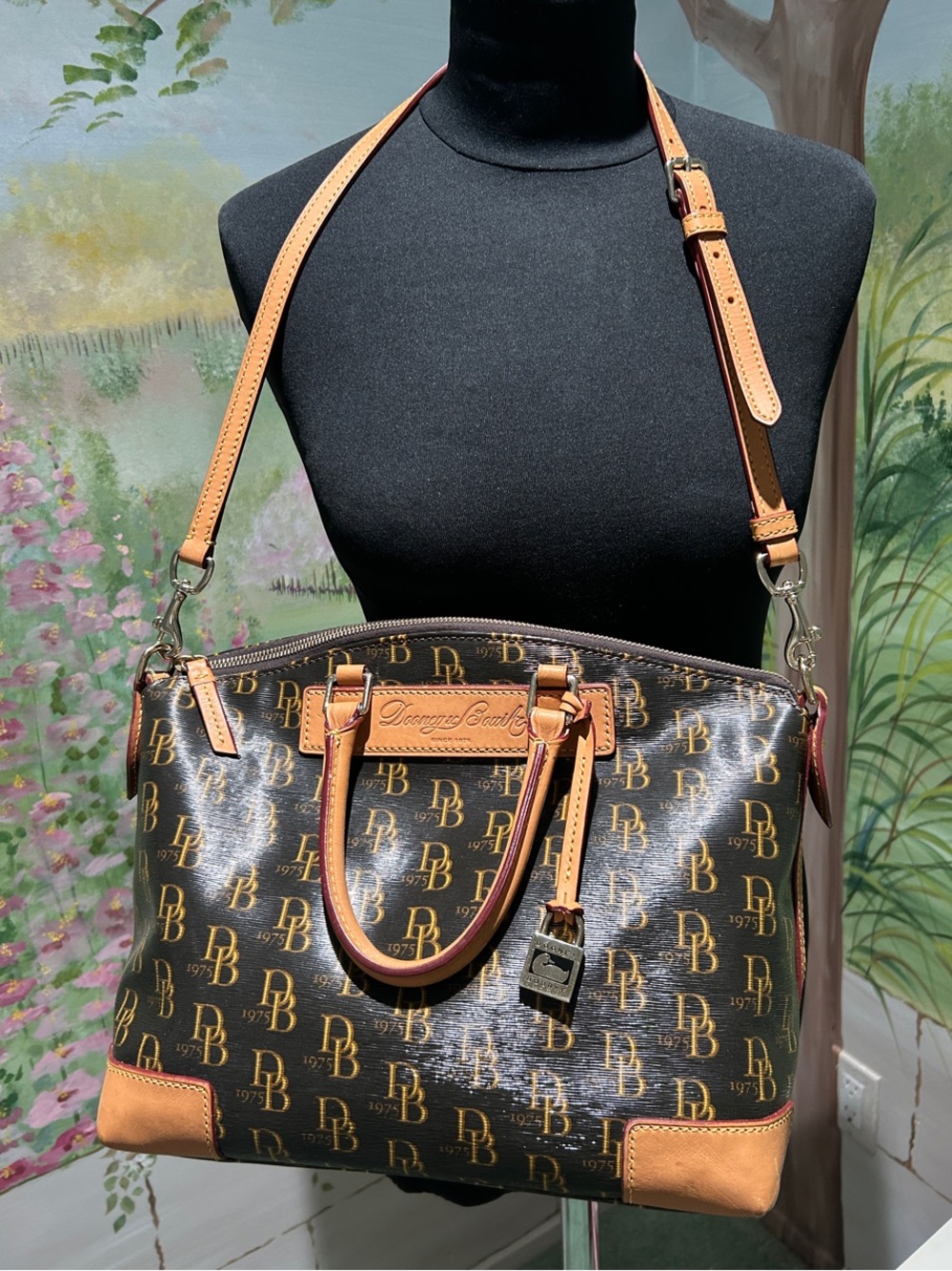 Dooney & Bourke Vanessa Signature 1975 Satchel/Shoulder Bag Espresso Honey